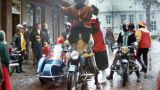 St_Nicolaas-in-Oirschot-met-de-BMW-club